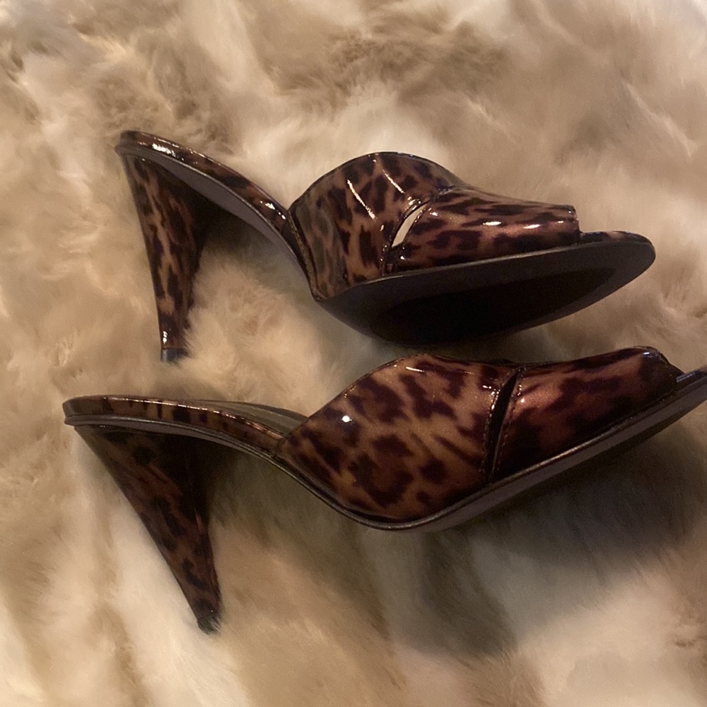 New animal print leather slide heels. 2.5 heel comfortable and beautiful - Picture 6 of 7
